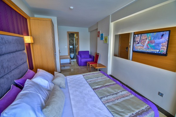 Deniz Manzaralı Aile Odası